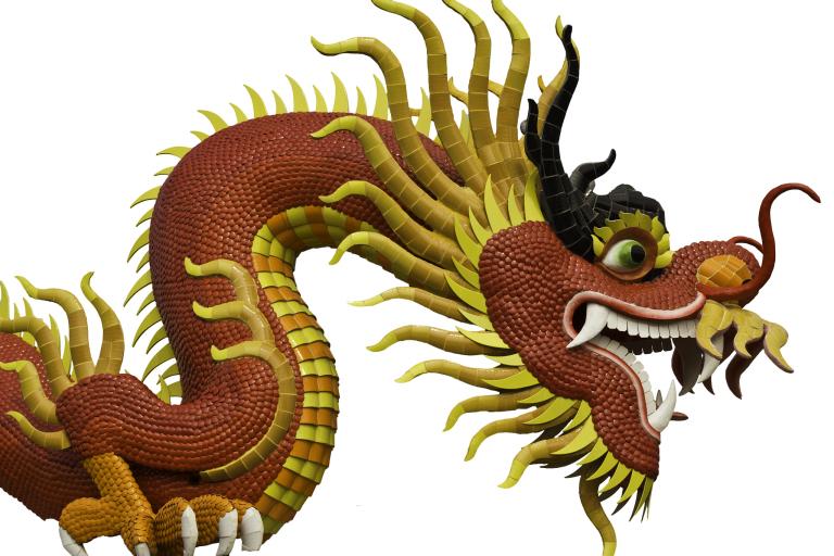 属龙的今年可以戴金吗（属龙戴金2024年运势影响）  第3张